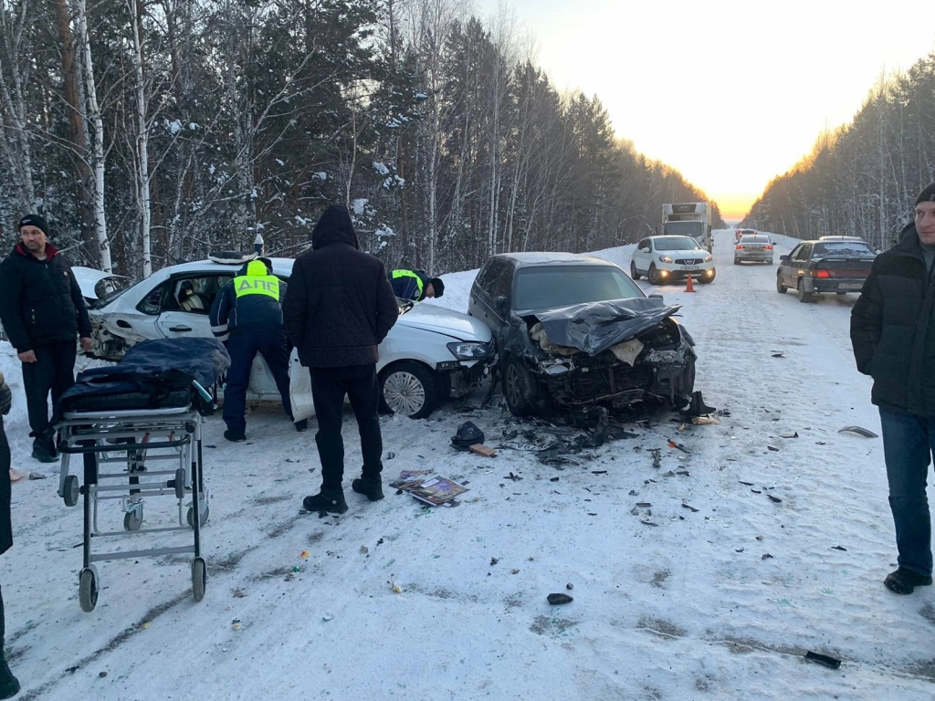 На трассе Южноуральск-Магнитогорск машина въехала в попутное транспортное  средство