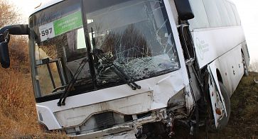 В аварии с автобусом возле Южноуральска погиб водитель